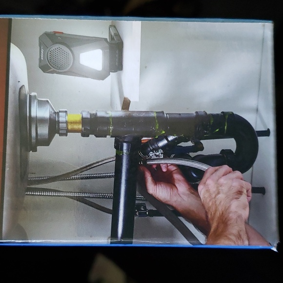 2 Pack Work Light with Speakers, 700 Lumens - Picture 6 of 8